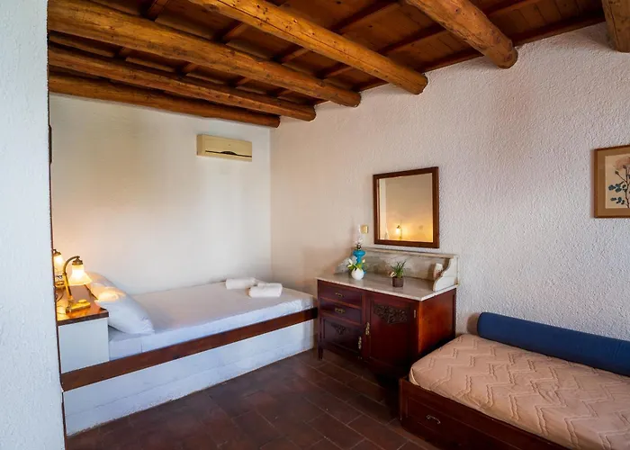 Tatil Evi Ilianthos Traditional Maisonette