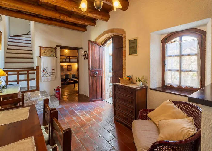 Ilianthos Traditional Maisonette *