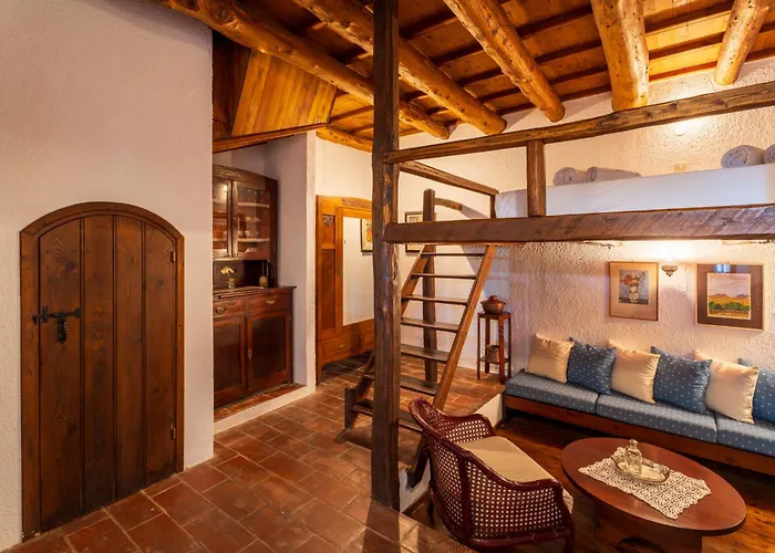 Ilianthos Traditional Maisonette * Hersonissos (Crete)