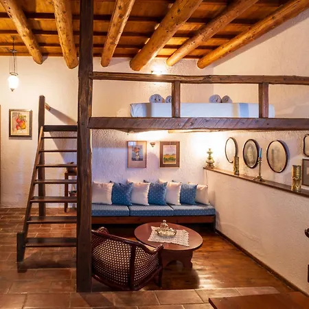 Ilianthos Traditional Maisonette * Hersonissos (Crete)