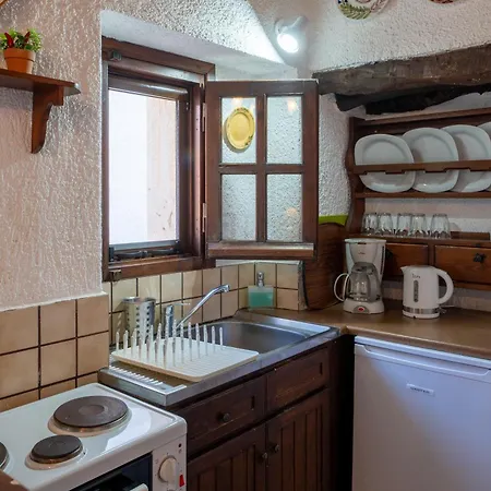 Ilianthos Traditional Maisonette Holiday home