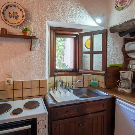 Ilianthos Traditional Maisonette