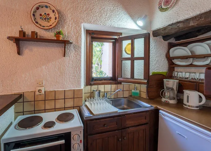 Ilianthos Traditional Maisonette