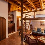 Ilianthos Traditional Maisonette * Hersonissos (Crete)