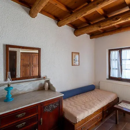 Feriehus Ilianthos Traditional Maisonette Hersonissos (Crete)