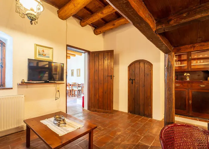 Ilianthos Traditional Maisonette בית נופש הרסוניסוס